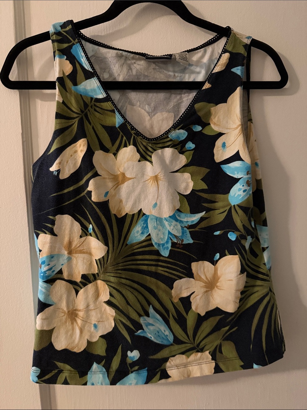 Tropical Floral V-Neck Tank Top - Black/Cream/Blue